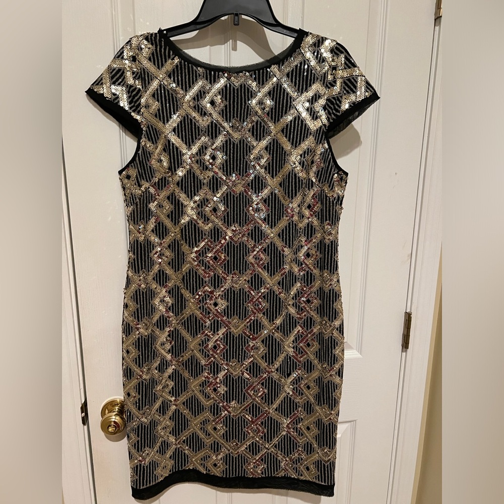 🌺Elegant Black and Gold Sequin Dress